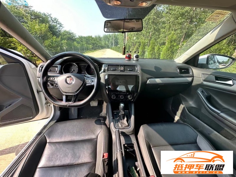 17年大眾速騰轎車 