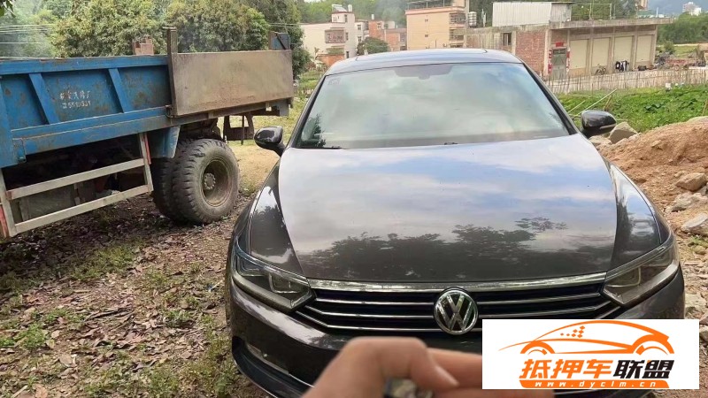  17年大眾邁騰轎車 