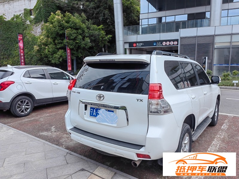  12年豐田普拉多轎車 