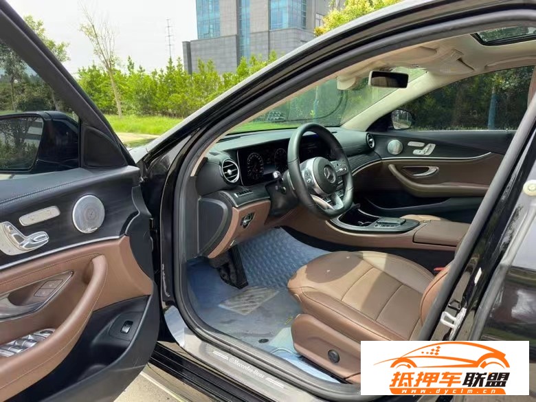  20年奔馳E轎車 