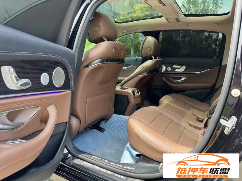  20年奔馳E轎車 