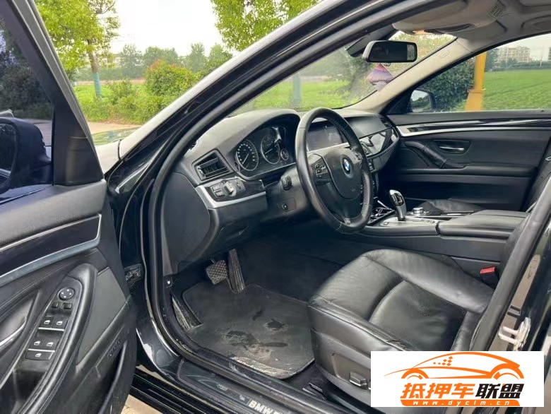  12年寶馬5系轎車 