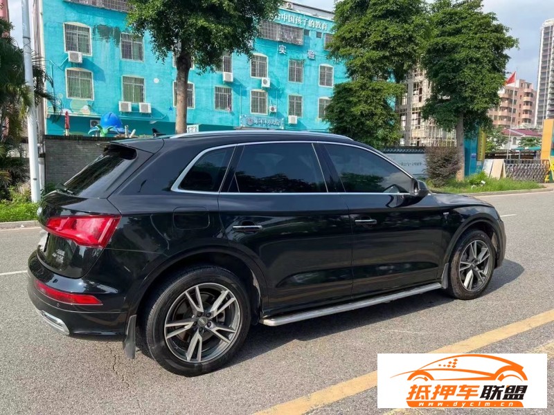  19年奧迪Q5轎車 