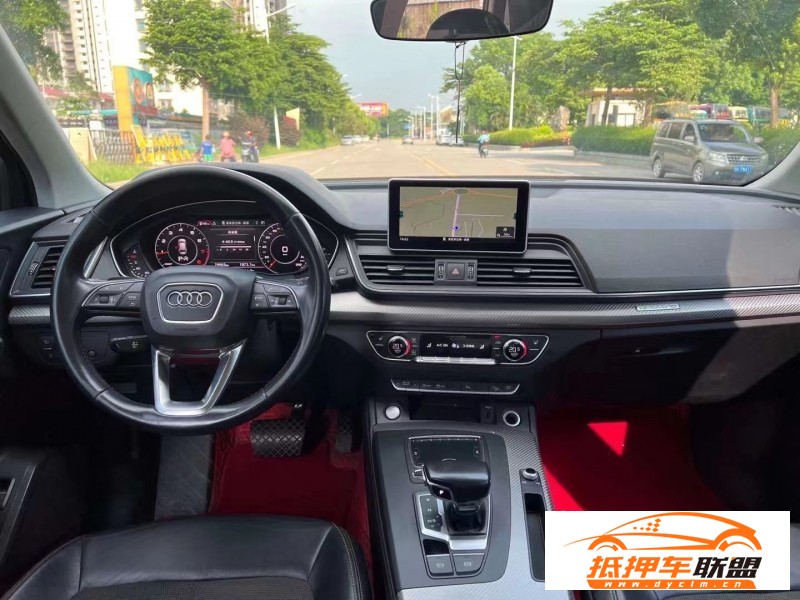  19年奧迪Q5轎車 
