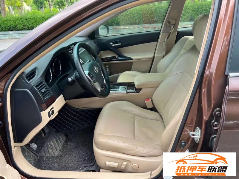  14年豐田RAV4轎車 