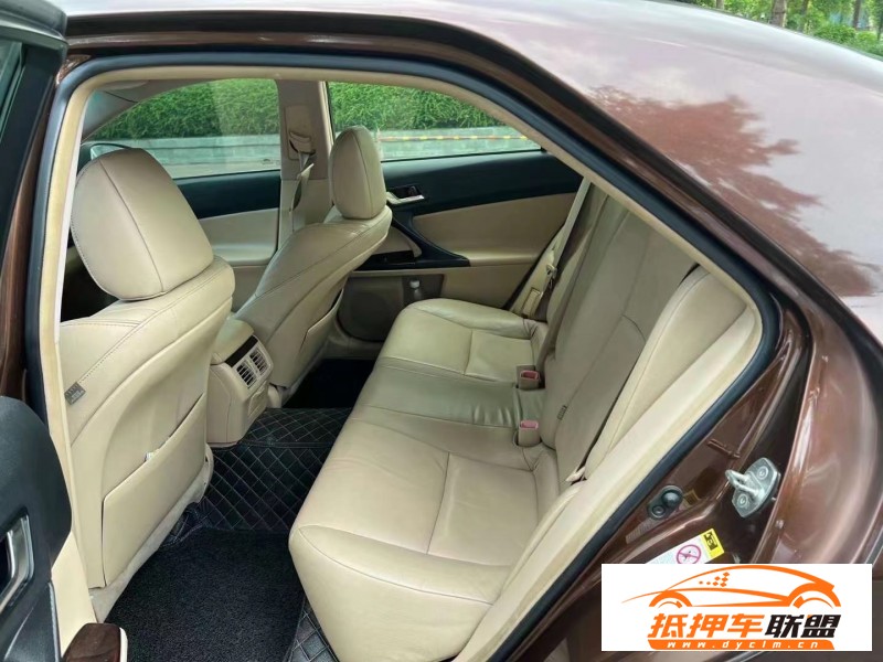  14年豐田RAV4轎車 