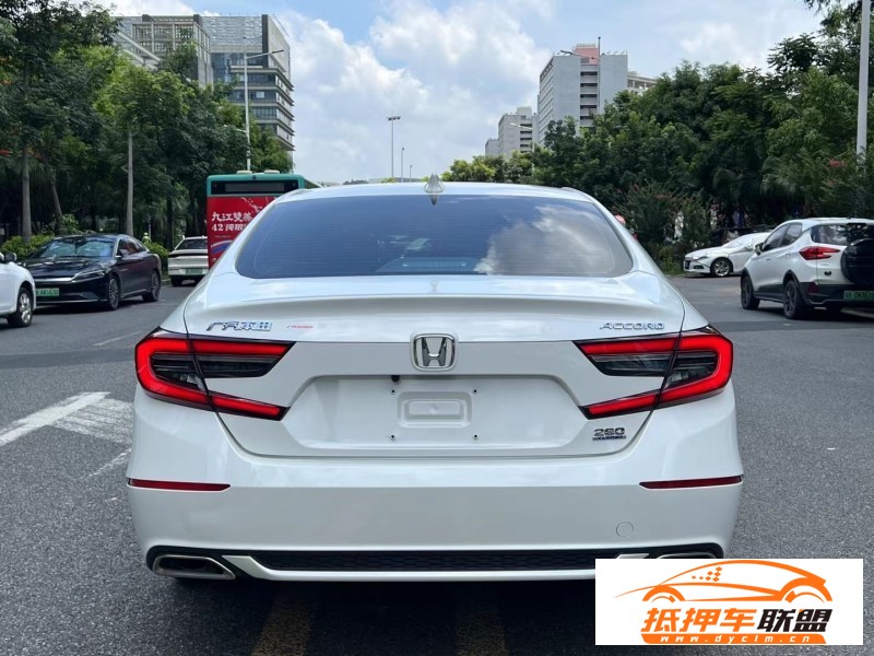  22年本田雅閣轎車 