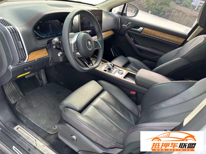  19年比亞迪唐轎車 
