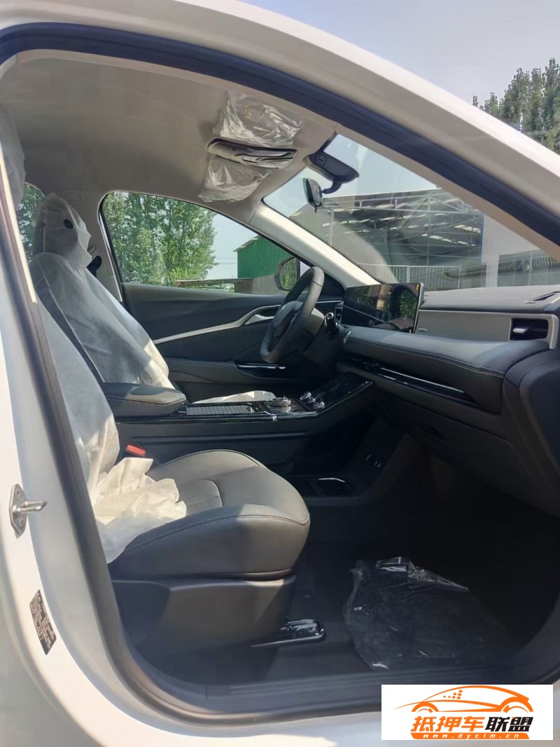  23年哪吒u-ll400SUV 