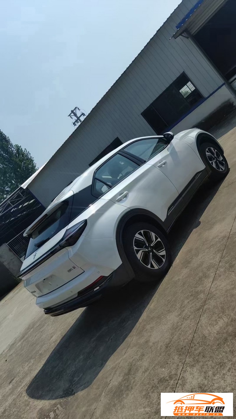  23年哪吒u-ll400SUV 