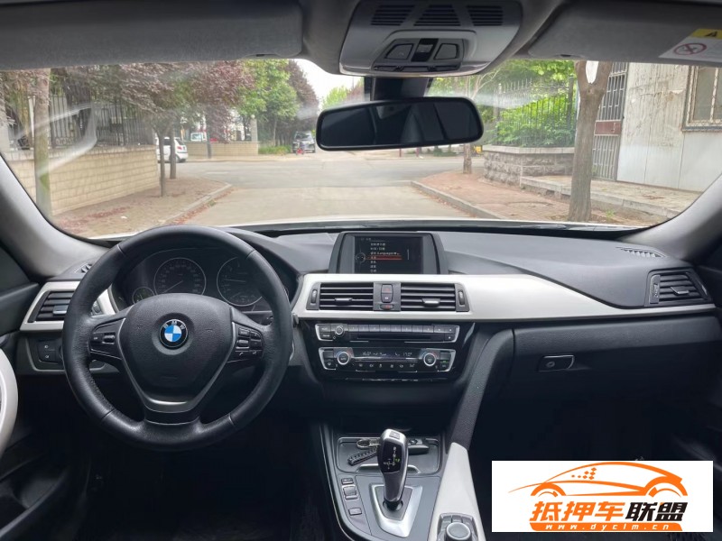  17年寶馬3系GT轎車 