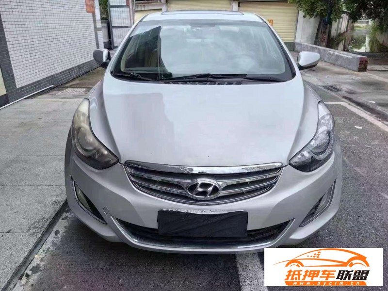  13年現(xiàn)代朗動(dòng)轎車 