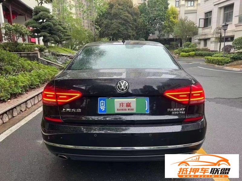  17年大眾帕薩特轎車 