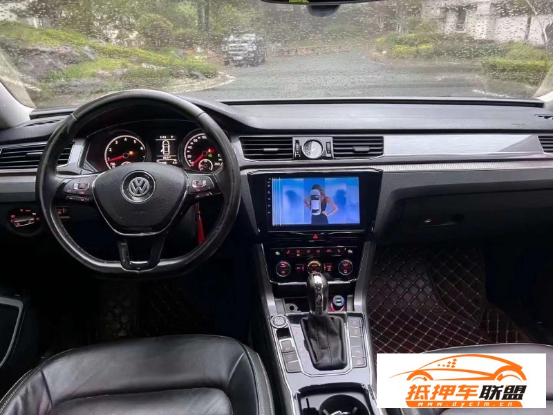  17年大眾帕薩特轎車 