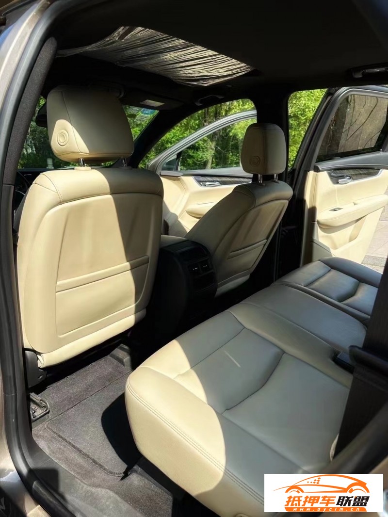  18年凱迪拉克XT5SUV 