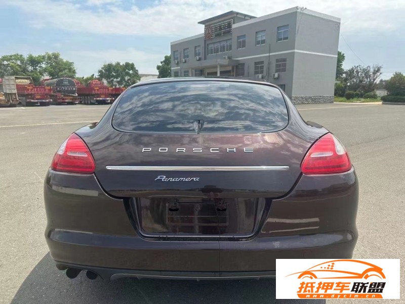  13年保時捷帕納梅拉轎車 