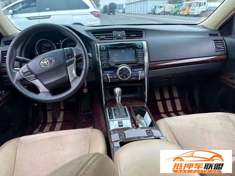  14年豐田銳志轎車 