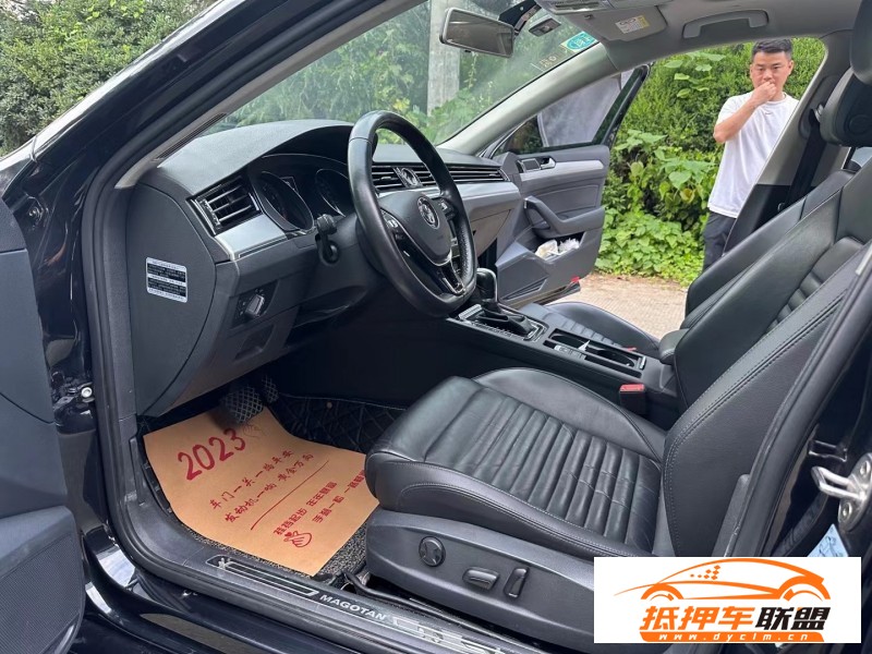  17年大眾邁騰轎車 