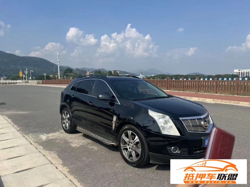  13年凱迪拉克SRX轎車 