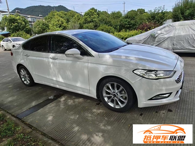  17年福特蒙迪歐轎車 