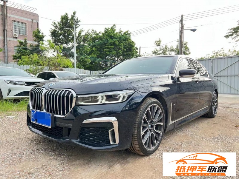  22年寶馬7系轎車 