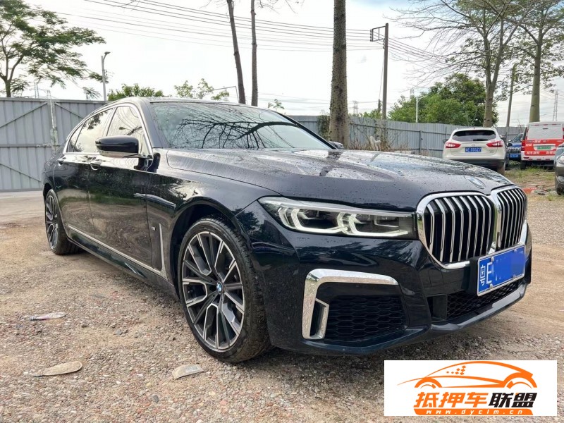  22年寶馬7系轎車 