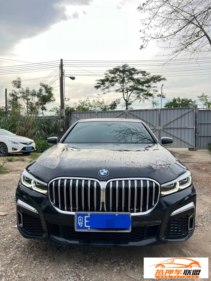  22年寶馬7系轎車 