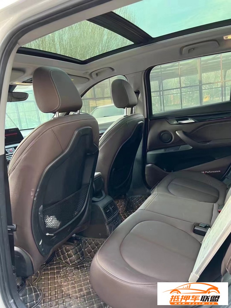  19年寶馬X1SUV 