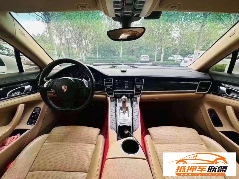  14年保時(shí)捷帕納梅拉轎車 