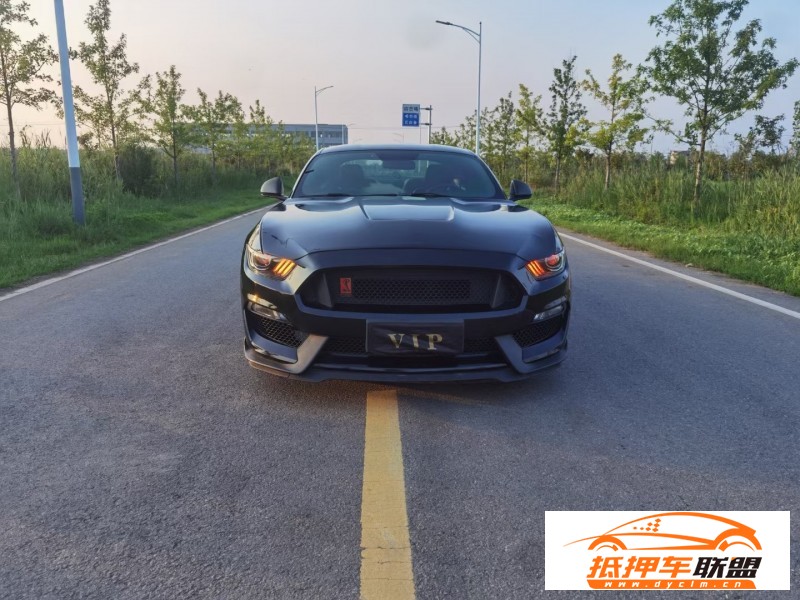  16年福特野馬轎車 