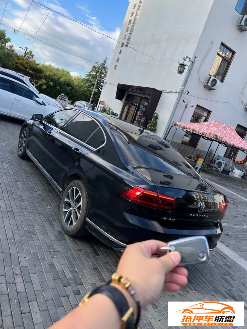  22年大眾邁騰轎車 