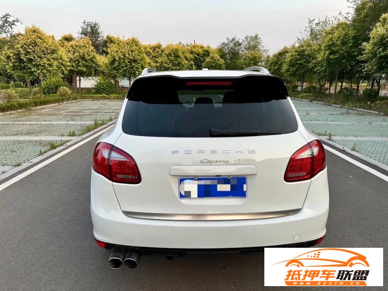  13年保時(shí)捷卡宴轎車 