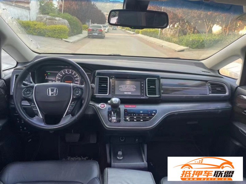  16年本田艾力紳MPV 