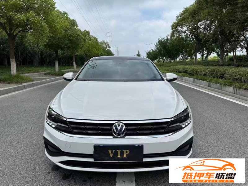  21年大眾凌渡轎車 