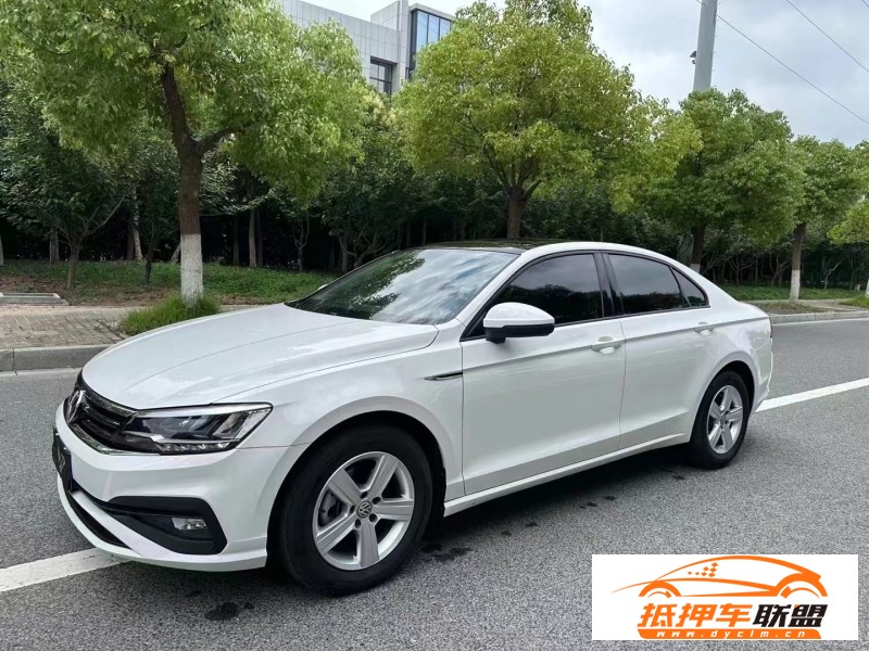  21年大眾凌渡轎車 