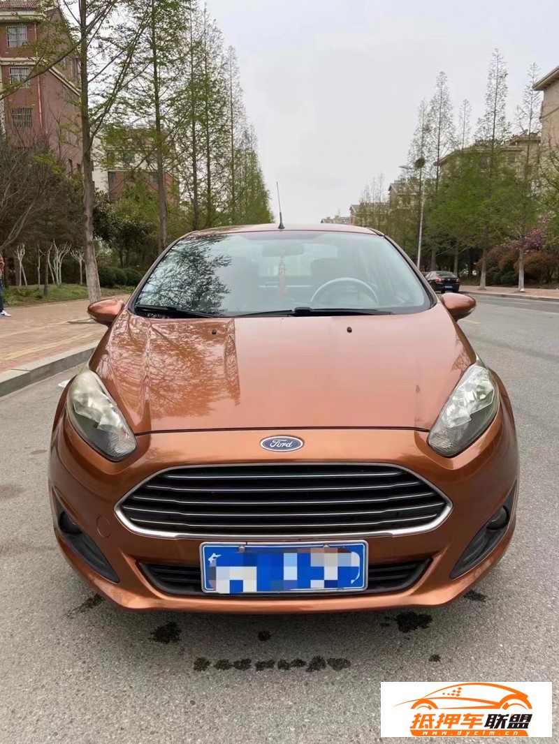  14年福特嘉年華轎車 