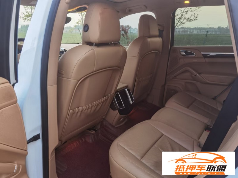  14年保時捷卡宴SUV 