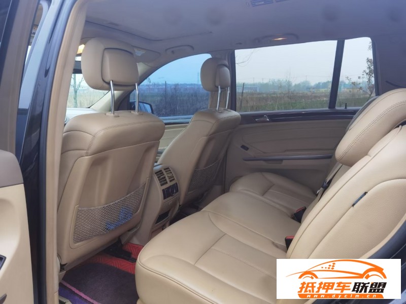  13年奔馳GLSUV 