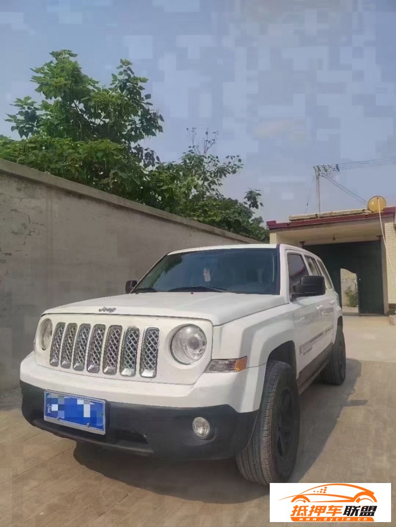  15年Jeep自由客轎車 