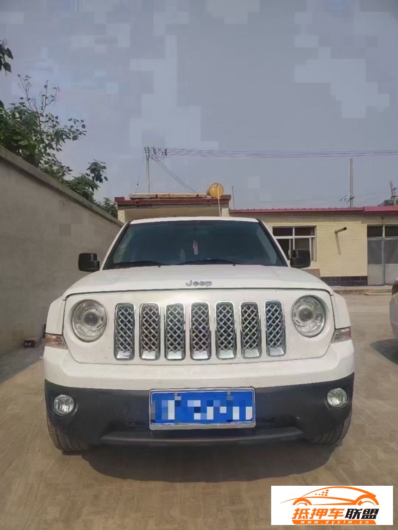  15年Jeep自由客轎車 