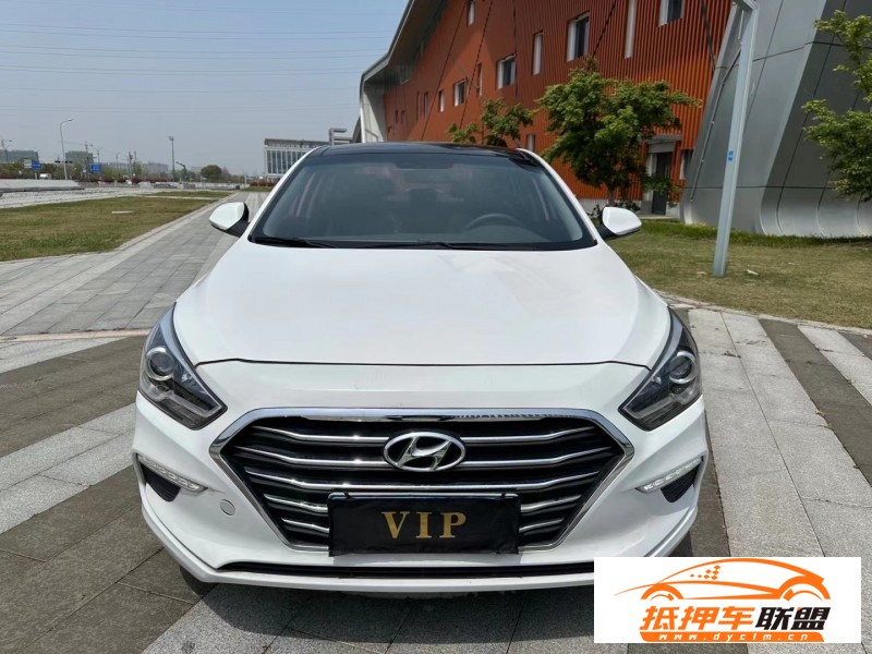  17年現(xiàn)代名圖轎車 