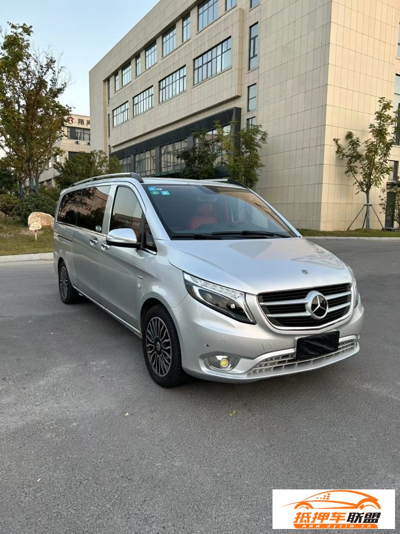  17年奔馳威霆MPV 
