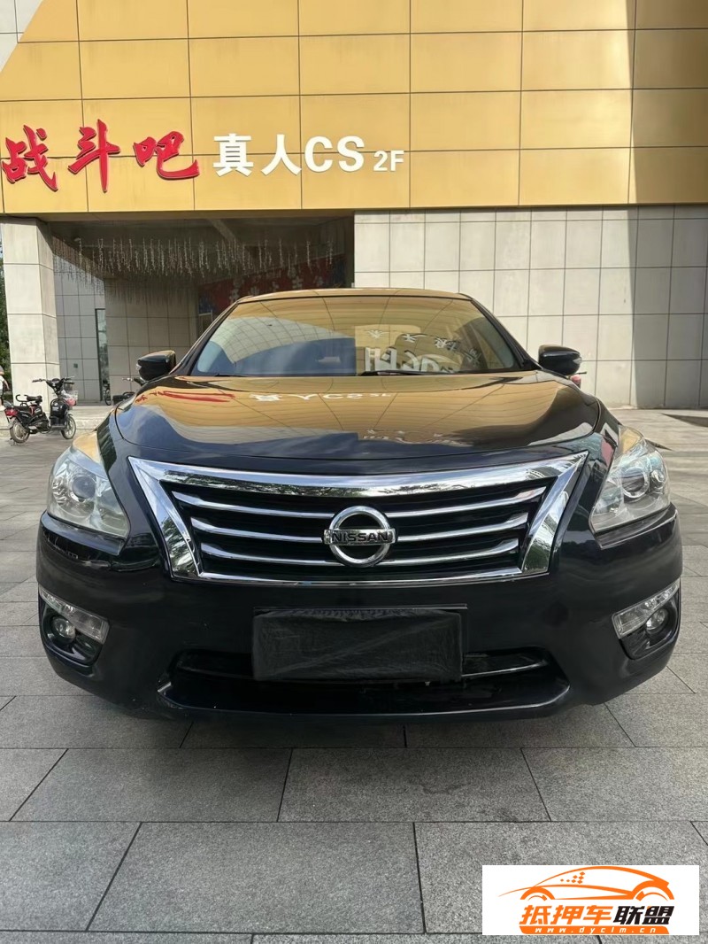  16年日產(chǎn)天籟轎車 