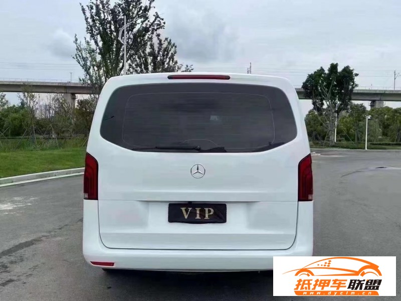  17年奔馳威霆MPV 