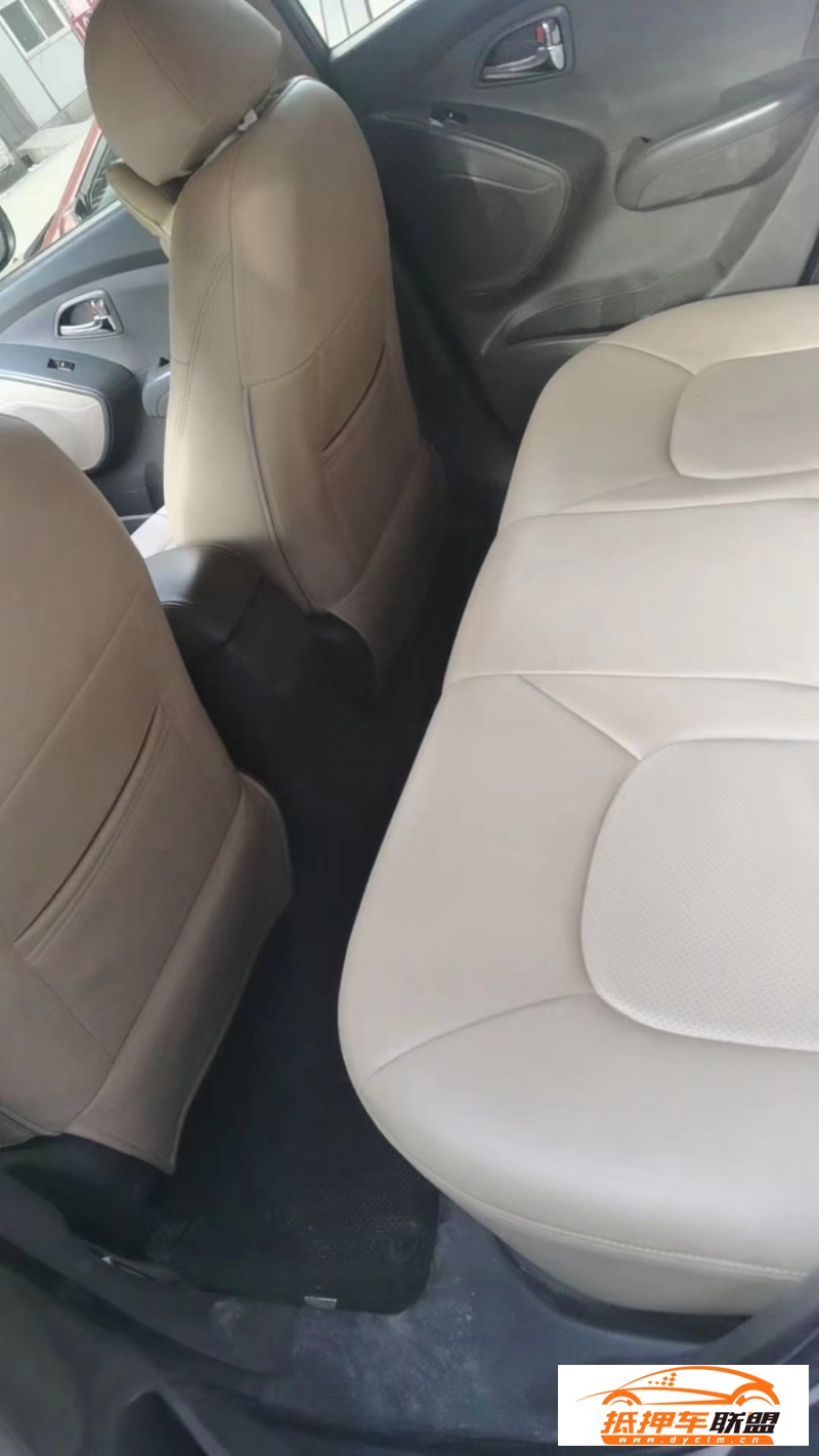  13年現(xiàn)代ix35SUV 