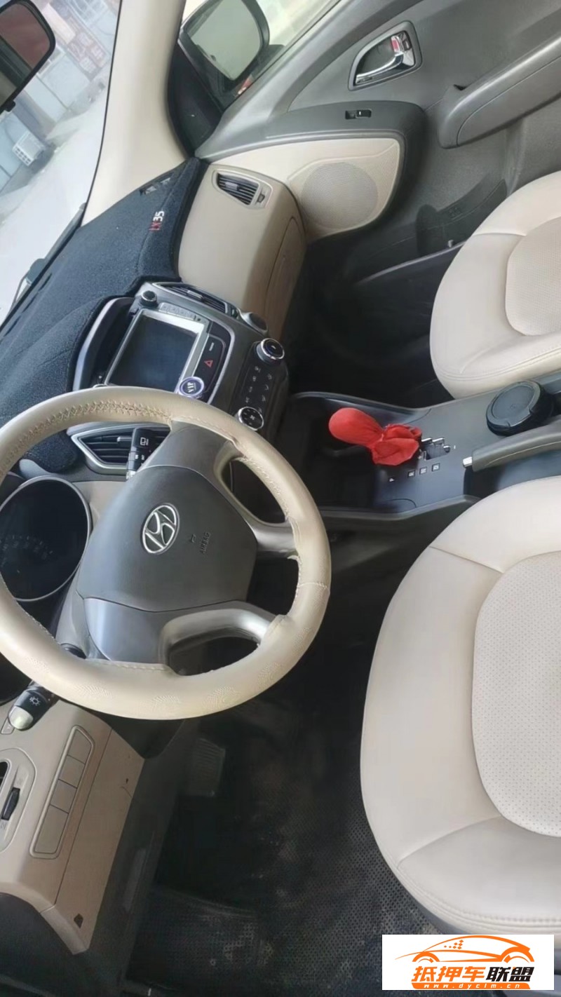  13年現(xiàn)代ix35SUV 