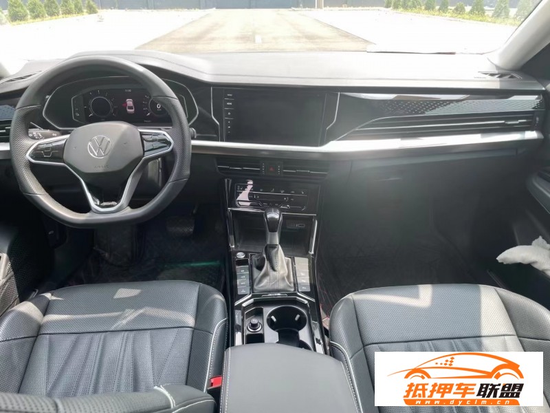  22年大眾帕薩特轎車 