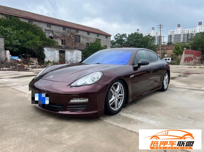  12年保時捷帕納梅拉轎車 