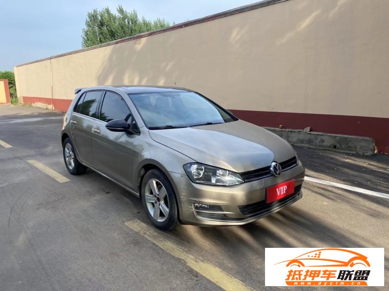  17年大眾高爾夫轎車 
