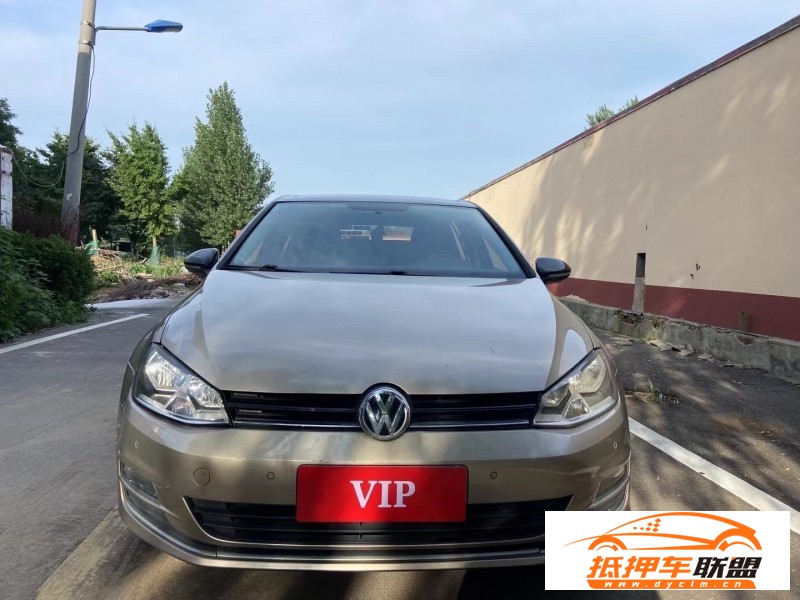  17年大眾高爾夫轎車 